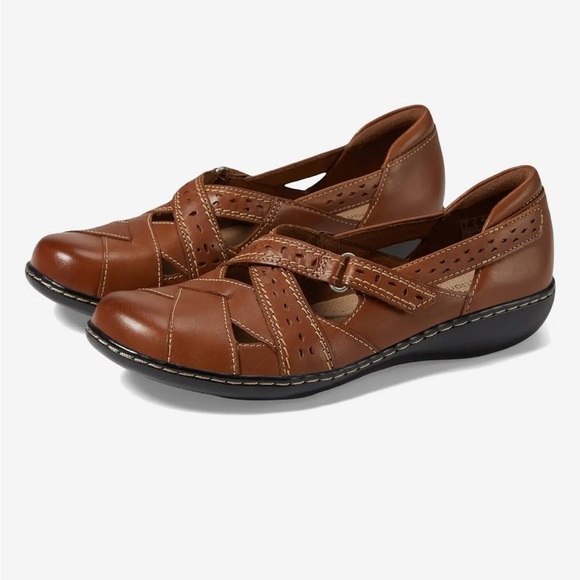 CLARKS | Leather Ashland Spin Q Mary Jane Sandals - Picture 1 of 6